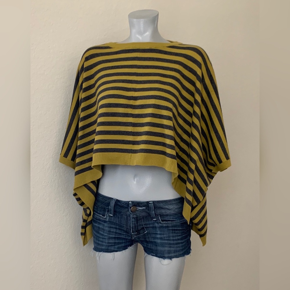 Charcoal & Lime Stripe Shirttail Top